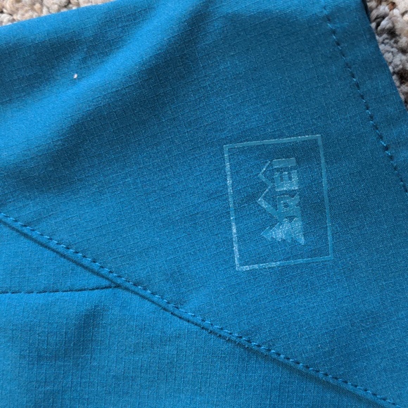 REI Hiking Shirt - Picture 3 of 7